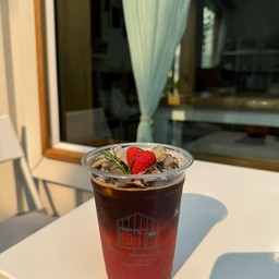 อเมริกาโน่ สตรอเบอร์รี่ คอฟฟี่