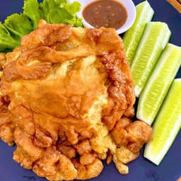 ข้าวไข่เจียว + น้ำพริกผักสด ( omelet fried rice + Chili juice )