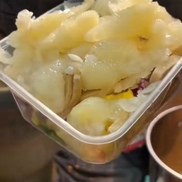 ยำเเซ่บ&ย่างแซ่บ ตลาดหัวถนน