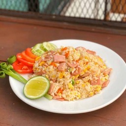 ข้าวผัดแฮม