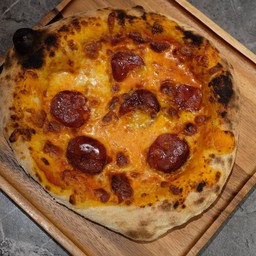Chorizo iberico pizza