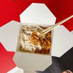 ไอแดง เส้นหมี่หม่าล่าเผ็ดชา พร้อมไก่ฉีก ฟรีแคปแซ่บ