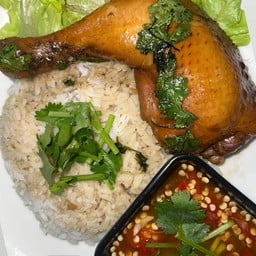 ไก่ต้มน้ำปลาสูตรปัจจุบันbyชม