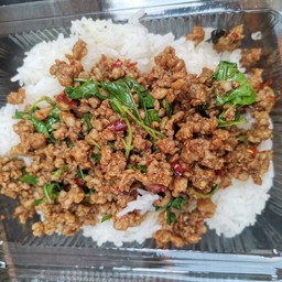 เจ๊มะลิกระเพราพริกแห้ง