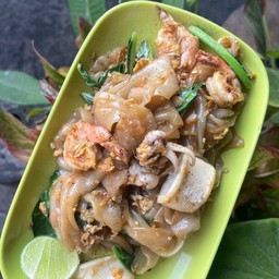 เส้นใหญ่ผัดซีอิ๊ว