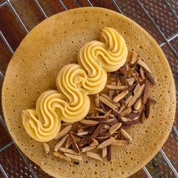 คัสตาร์ด + อัลมอนด์