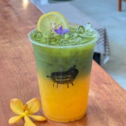 ออเรนจ์มัทฉะ (น้ำส้มคั้นสด 100%)