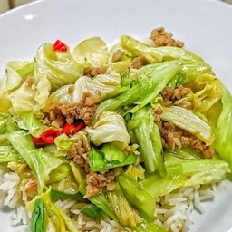 ข้าวกะหล่ำปลีผัดน้ำปลา