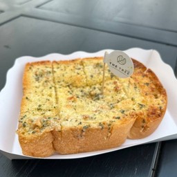 ปังปิ้งเนยกระเทียม น้ำตาล