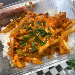 ข้าวปลาหมึกผัดไข่เค็ม