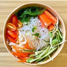 สลัดเส้นบุกเย็น