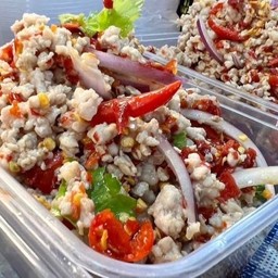 ยำวุ้นเว้นโคตรหมูสับ