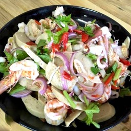 ยำรวมมิตรทะเล