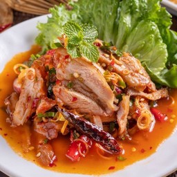 พล่าคอหมูย่าง