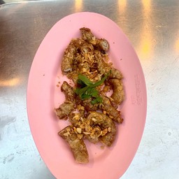 ไส้ทอดโรยกระเทียม