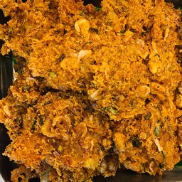 กุ้งทอดทรงเครื่อง