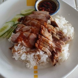 ข้าวหมูย่างผสมหมูกรอบ