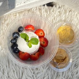 กรีกโยเกิร์ต S (90g)  ผลไม้ 2 อย่าง