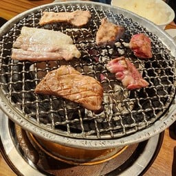 Sumibiyakiniku Sugimoto 焼肉レストラン｜炭火焼肉 スギモト 名古屋駅/名駅(ランチ 一人焼肉)