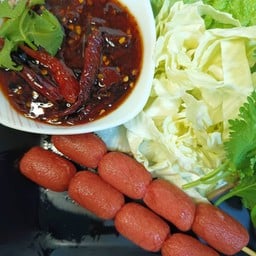 ลูกชิ้นทอดนายแมน ( ร้านแต้ง ) ประเสริฐมนูกิจ