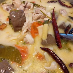 อิ่ม ข้าวราดแกง