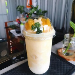 สับปะรดสมูธตี้ส์ปั่น