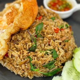 ข้าวคลุกกะเพรา+ไข่ดาว