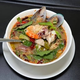 Tom Yum Po Taek Seafood