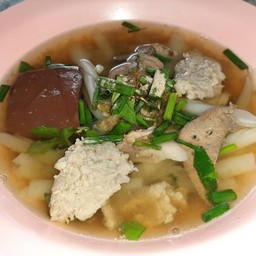 ก๋วยจั๊บหมูล้วน