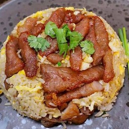 ข้าวผัดไข่หมูทอดแดดเดียว