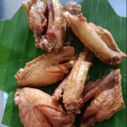 ปีกไก่ทอด