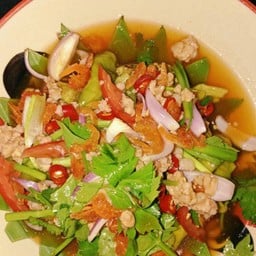 ยำกุ้งแห้ง