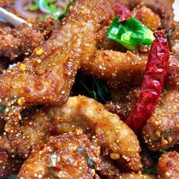 เนื้อคลุกฝุ่น