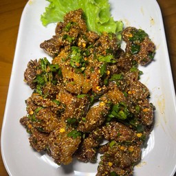 ก้อยเสือคลุกฝุ่น