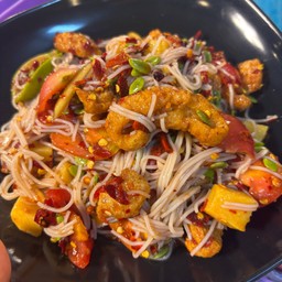 ตำขนมจีนแคปหมู