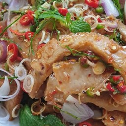 พล่าคอหมูย่าง