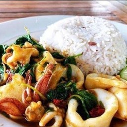 กะเพราหมึก