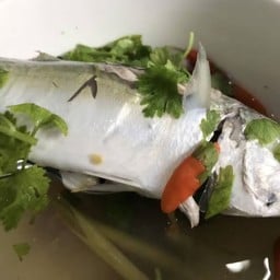 ปลาทูสดต้มยำพริกขี้หนู (ไม่ใส่กระเพรา)+ข้าว