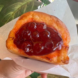 ปังไส้ทะลัก แยมบลูเบอร์รี่ เยลลี่ (1ชิ้น)