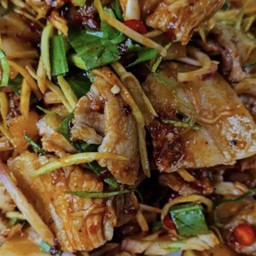 พล่าหมูสามชั้นย่าง