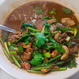 แกงอ่อมเครื่องในเนื้อ