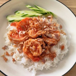ข้าวกุ้งกระเทียม