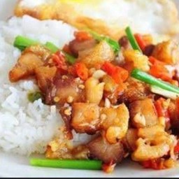 ผัดพริกหมูกรอบ