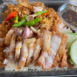 (ราดข้าว) ข้าวหมูสามชั้นทอดกระเทียมพริกสด x แจ่วปลาร้า