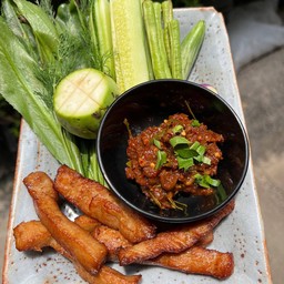 หมูเส้นทอด แจ่วบอง