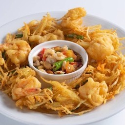 ส้มตำทะเลทอด