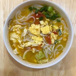 ก๋วยเตี๋ยวหมาล่าไข่มะเขือเทศ