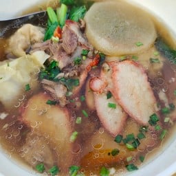 บะหมี่เกี๊ยวหมูแดง โอบอร่อย สาขา 2