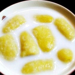 Leo Thai Dessert Kitchen ,Leo  ครัวขนมไทย   กล้วยไข่บวชชี (ร้อน) 50 กรัม