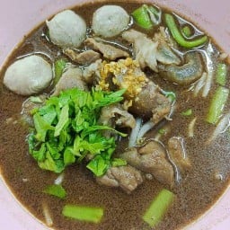 ก๋วยเตี๋ยวลุงคม น้ำตก น้ำใส ต้มยำ